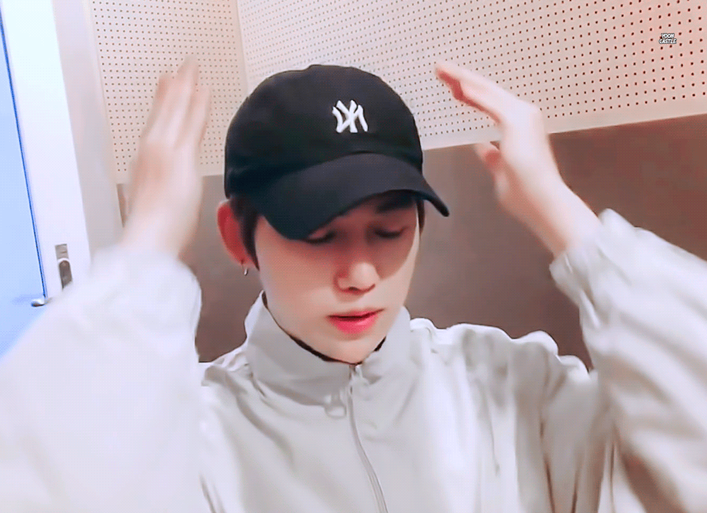 [잡담] 새벽되니 황윤성 보고싶다...🌙 | 인스티즈