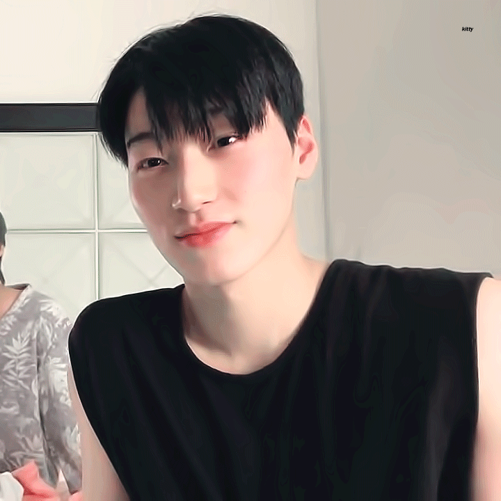 [잡담] 최산이랑 결혼식 해야되는데 출장가서 언제 돌아오지 | 인스티즈