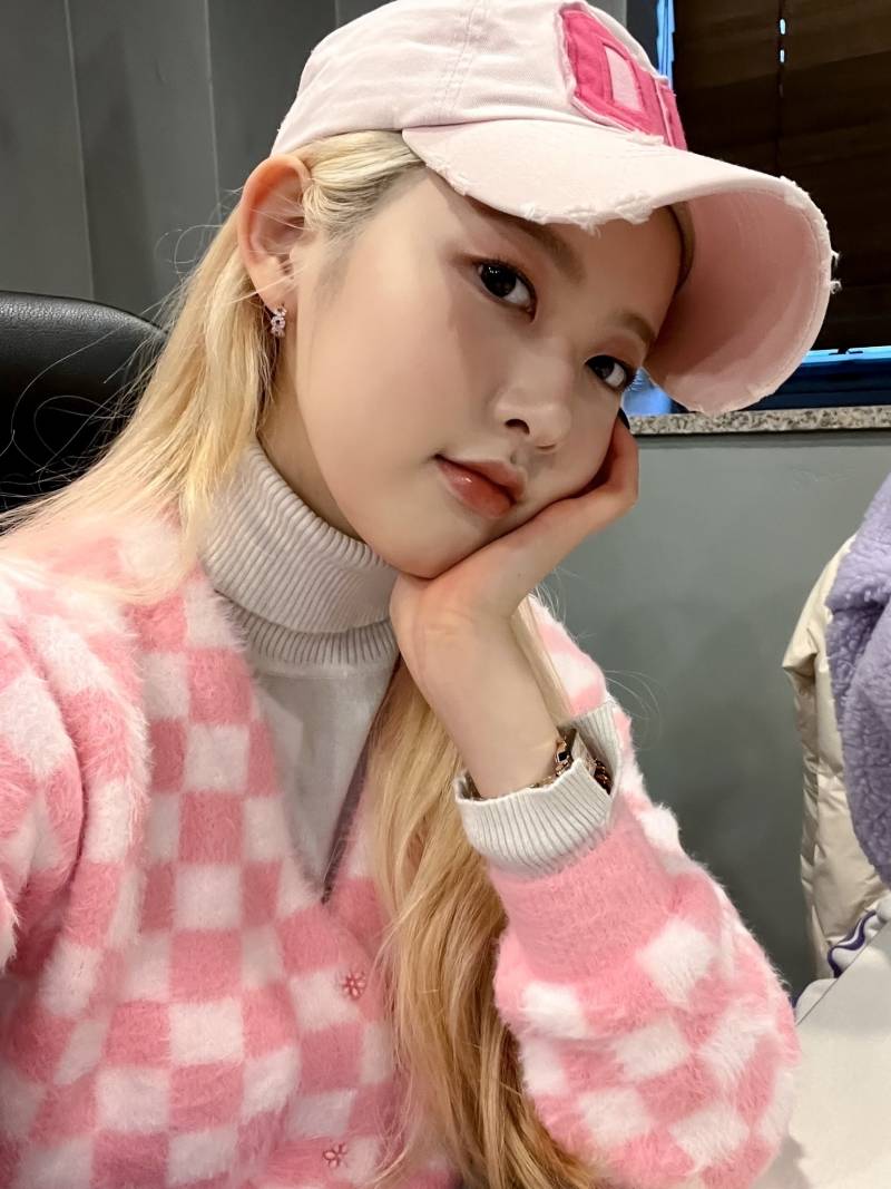 스테이씨 공트 멤버 셀카 | 인스티즈