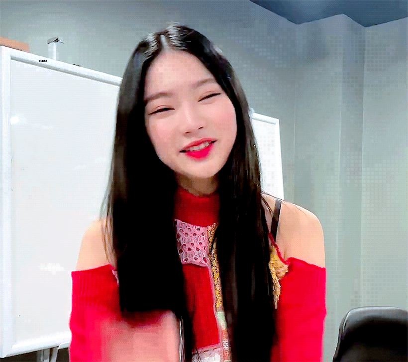 어제자 스테이씨 브이앱 gif | 인스티즈