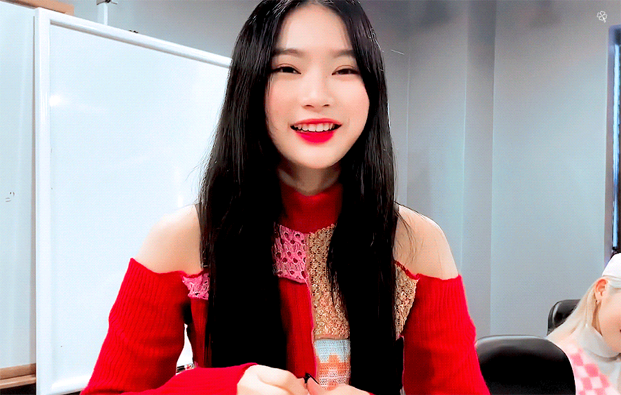 어제자 스테이씨 브이앱 gif | 인스티즈