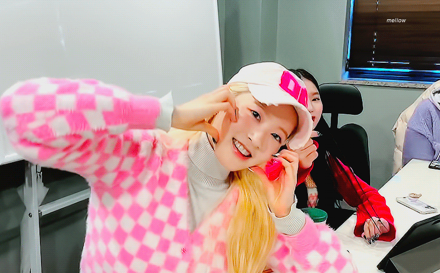 어제자 스테이씨 브이앱 gif | 인스티즈