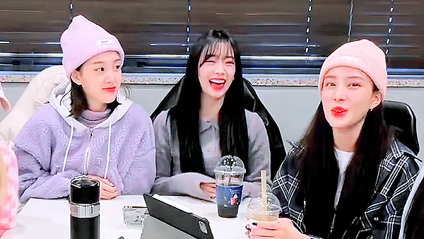 어제자 스테이씨 브이앱 gif | 인스티즈