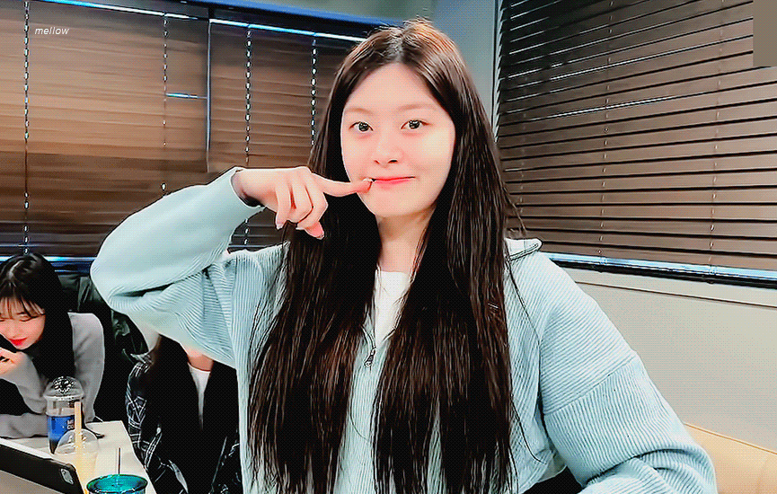 어제자 스테이씨 브이앱 gif | 인스티즈