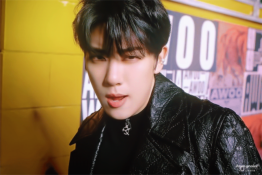 [잡담] 김지범 이 짤 두개가 같이 붙어있다 | 인스티즈