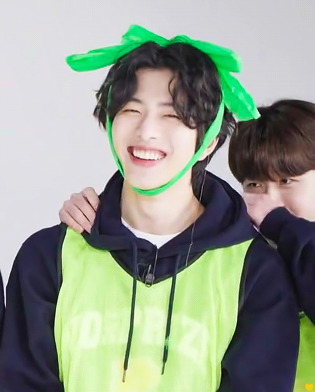 [잡담] 우리 막냉이 이렇게 웃을때마다 너무 귀여워서 염통이 쫄깃해짐ㅠㅠㅠㅠㅠ | 인스티즈