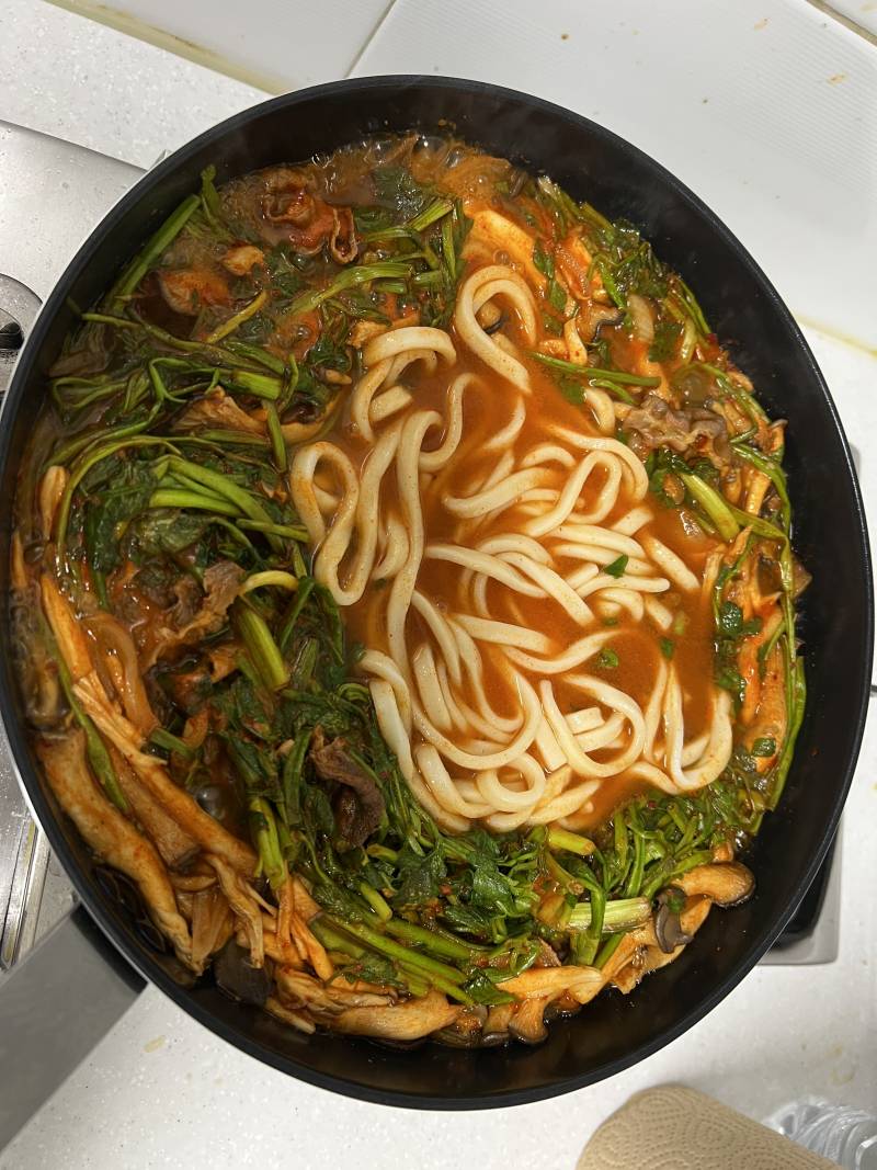 등촌칼국수 먹는중 ! - 인스티즈(instiz) 익명잡담 등촌칼국수 먹는중 !