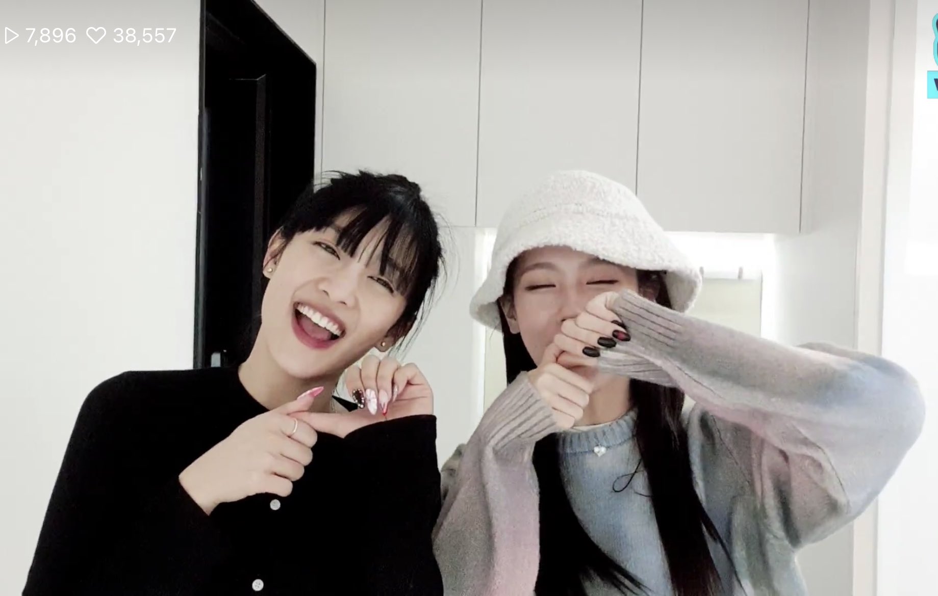 [잡담] 아이들 미연 민니 브이앱중🐰😻 | 인스티즈