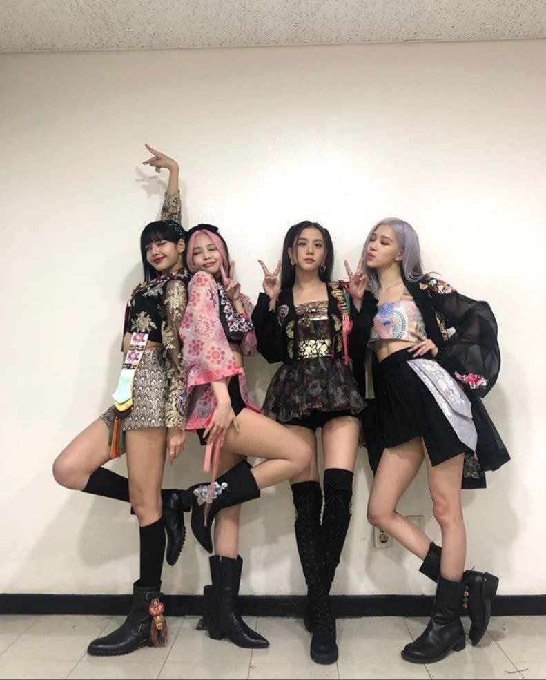 [정보/소식] 🇰🇷 한복 🇰🇷입은 아이돌들 모음👏🏻 | 인스티즈