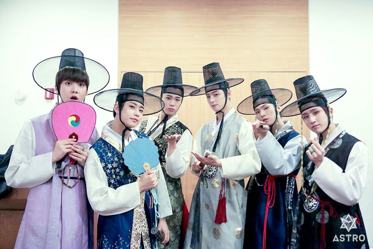 [정보/소식] 🇰🇷 한복 🇰🇷입은 아이돌들 모음👏🏻 | 인스티즈