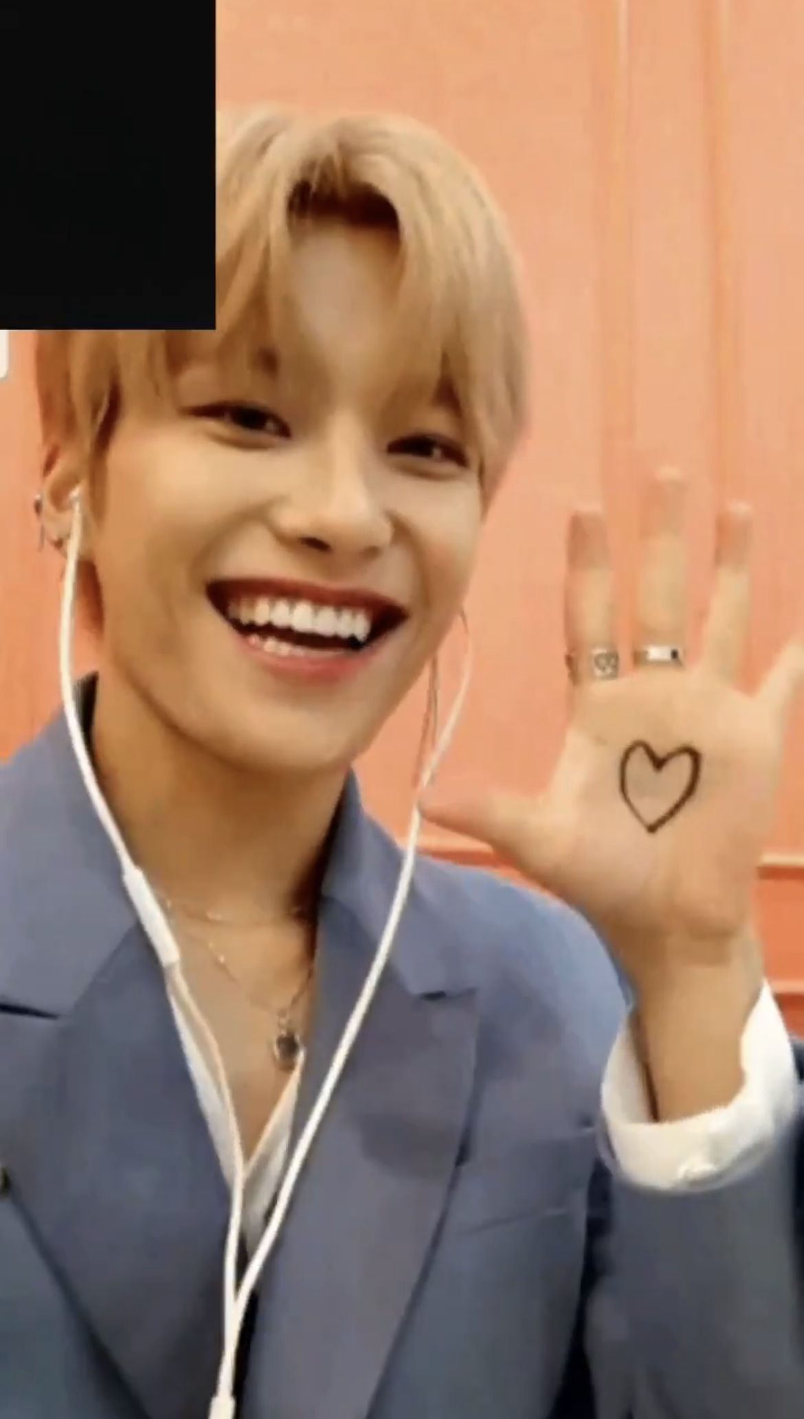 [잡담] 이분 누군지 아는사람? ㅜㅜ | 인스티즈