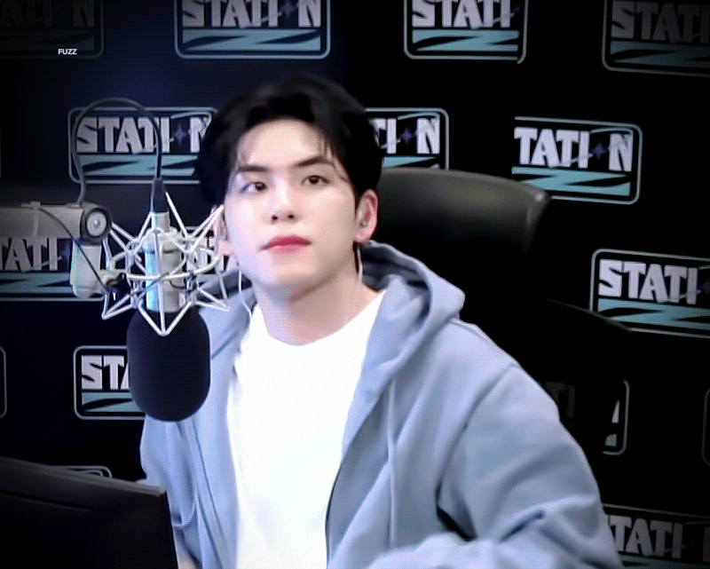 [잡담] 원필 이날 진짜 걍 유죄임... | 인스티즈