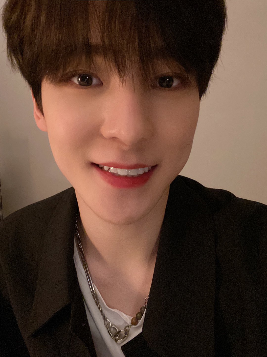 [잡담] 아 에이티즈 윤호 초딩졸사떴는뎈ㅋㅋㅋㅋ | 인스티즈