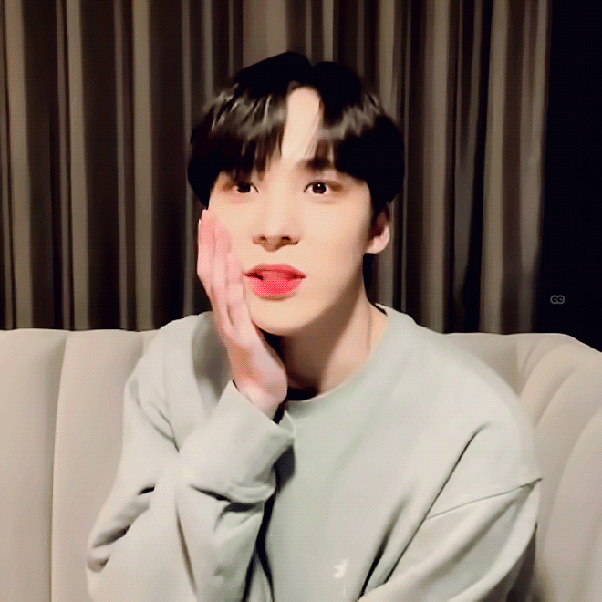 [잡담] 본진멤 볼살 빠졌다고 우울해하는 사람이 도대체 어디있음? | 인스티즈