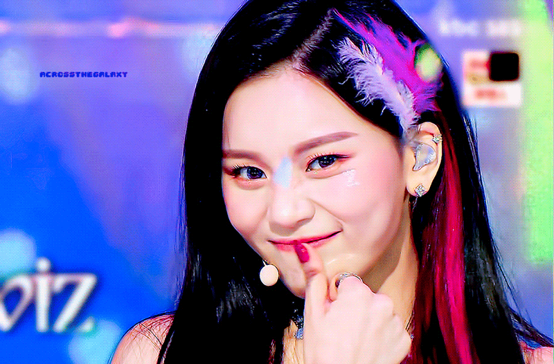 [잡담] 엄지 요즘 스타일링 진짜 착붙인듯 | 인스티즈