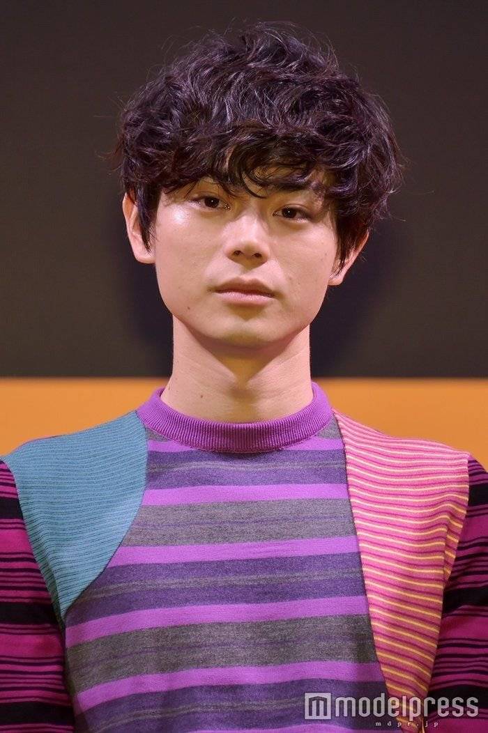 브라끈 푸는 걸 자랑하는 일본 남배우 | 인스티즈