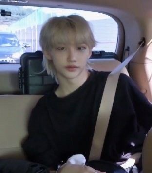 [잡담] 요즘 용복이 이런느낌 짤 모으는데 | 인스티즈