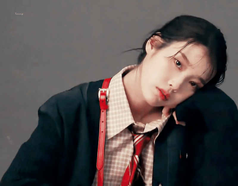 [잡담] 아이유 이때 뭐한거야? | 인스티즈