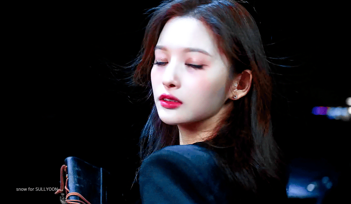 [잡담] 설윤보고 새삼 또 느낌 역시 짝눈 이런건 다 영향을 미치지 않는다 이거야(?) | 인스티즈