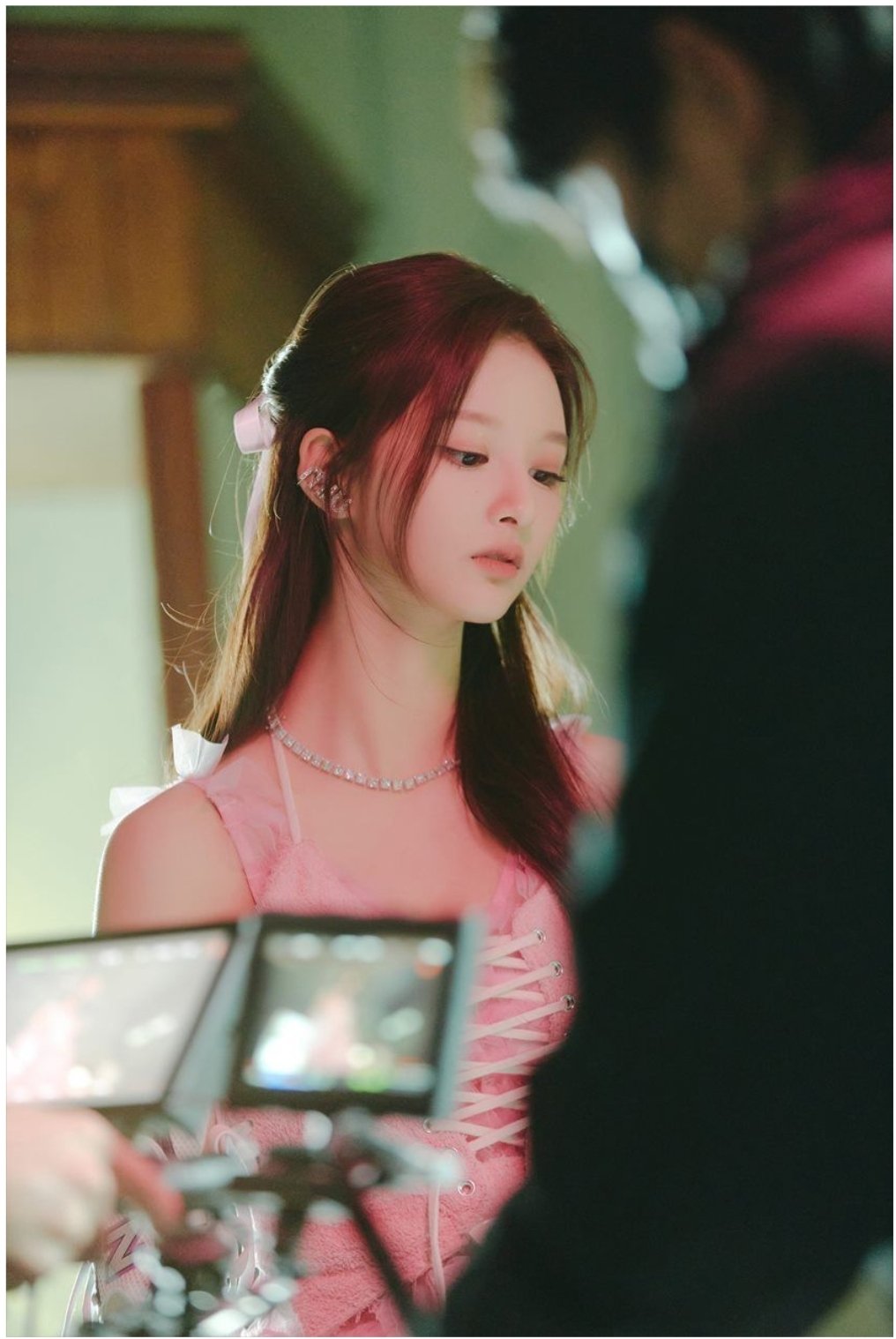 [잡담] 엔믹스 설윤 얼굴 진짜 작다; | 인스티즈