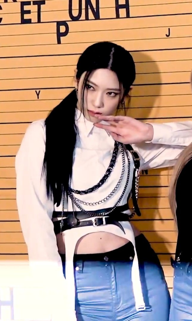 [잡담] 수윤 이번에 인간 옐로펀치 그자체... | 인스티즈