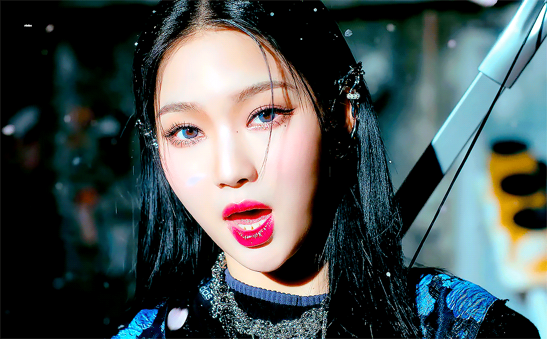 [잡담] 스테이씨 런투유 뮤비 궁수 이사님 | 인스티즈