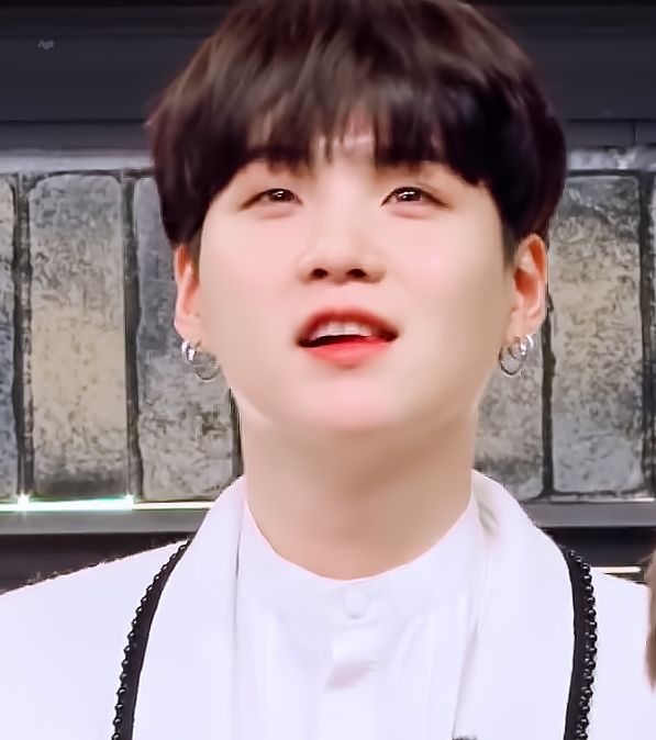 [잡담] 슈가 볼 진짜 딱 한번만 만져보고싶다.... | 인스티즈