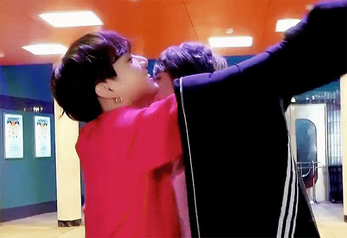 [잡담] 방탄 정국 진형한테 장난쳤는데 형아가 폰한다고 안받아줘서 | 인스티즈