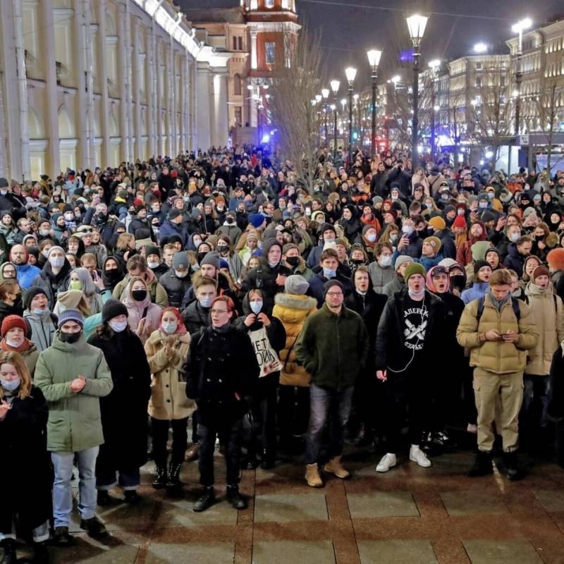우크라이나 전쟁을 반대하는 용감한 러시아 시민들의 외침 | 인스티즈