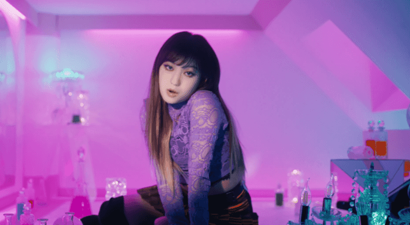 [잡담] 세련된 레트로랑 찰떡인 듯한 이번 로켓펀치 뮤비(ft.r갓꾸) | 인스티즈