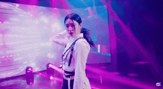 [잡담] 세련된 레트로랑 찰떡인 듯한 이번 로켓펀치 뮤비(ft.r갓꾸) | 인스티즈