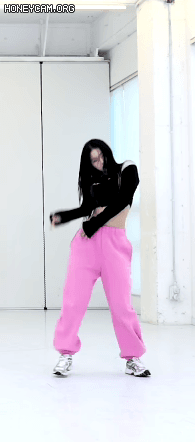 [잡담] 스테이씨 런투유 안무 영상 보면 진짜 아이사 허리 개얇아서 시강 | 인스티즈