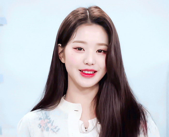 [잡담] 장원영 진짜... 원영이를 불행하게 하는 사람들을 ㄷㅏ 죽야버리고싶은 얼굴이다 | 인스티즈