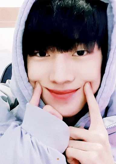 [잡담] 귀여운 재찬이 볼사람 | 인스티즈