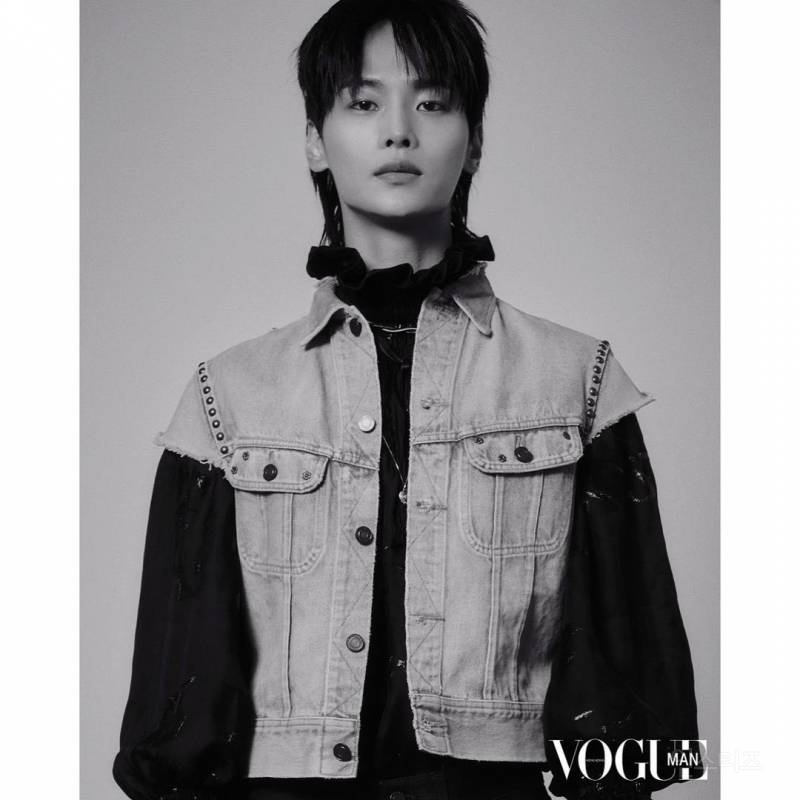 인생 최저몸무게로 입생로랑 단독화보 찍은 남돌 | 인스티즈