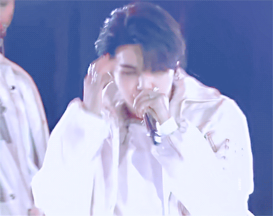 [잡담] 슈가 무대할 때 내가 좋아하는 것들... | 인스티즈