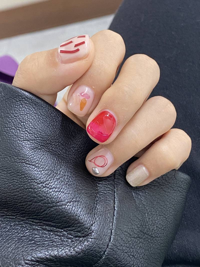 화이트데이 기념으로 뀌여운 내 네일💓 | 인스티즈