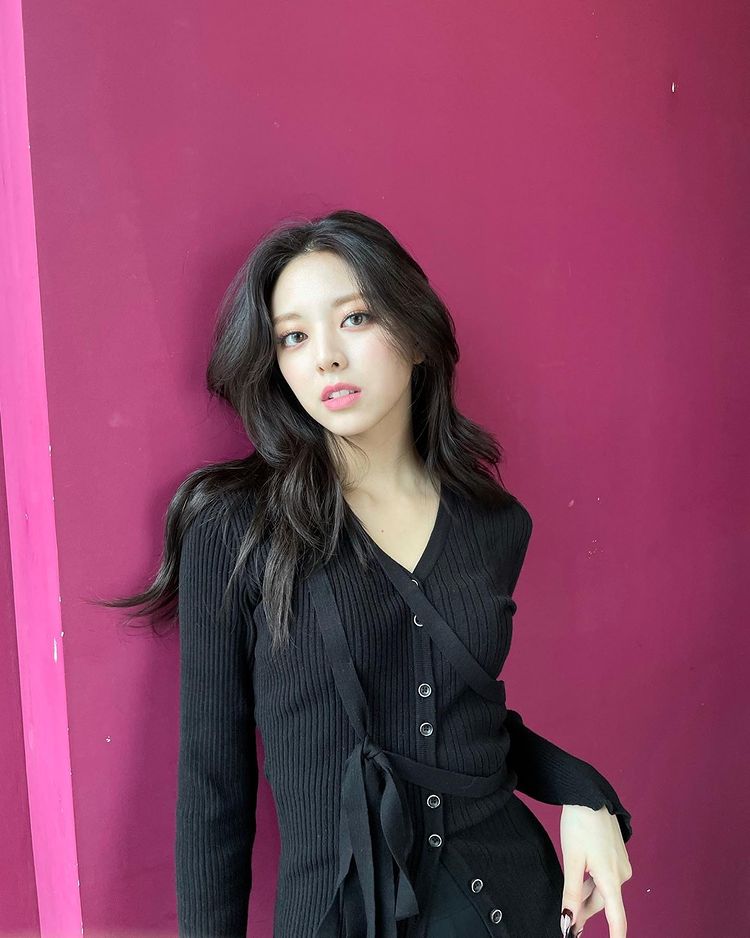 [잡담] 유나 셀카 진짜 못찍는다..ㅋㅋㅋ | 인스티즈