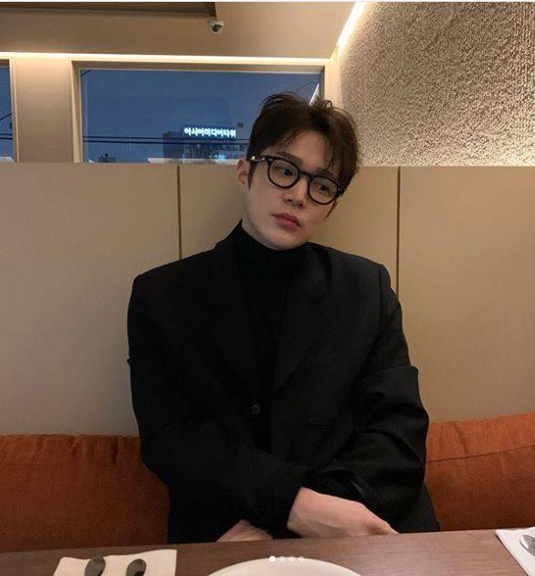 이런 안경 어울리는 사람 특징 뭐야?? | 인스티즈