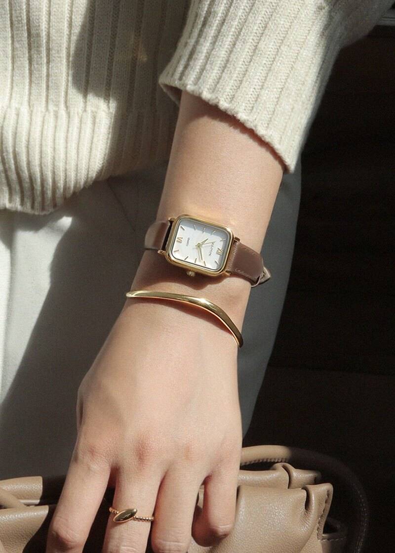 ⏱⏱⏱시계 뭐가 더 예쁜지 골라주랑⏱⏱⏱1122 | 인스티즈