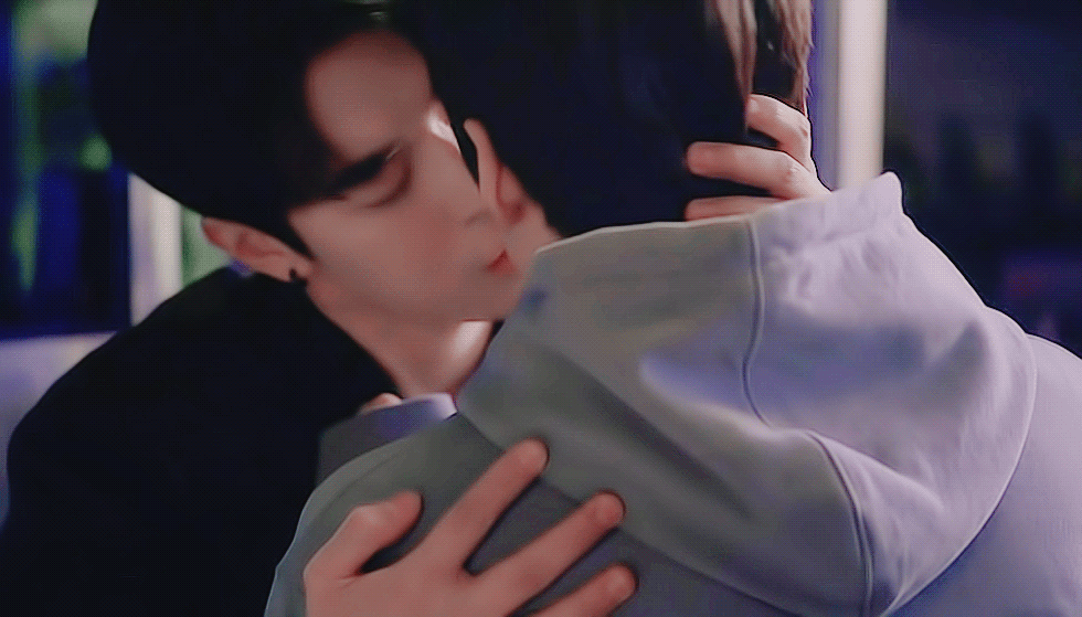 [잡담] 아니 난 살면서 키스신을 이렇게 뚫어지게 그것도 몇일동안 본적이 없어 | 인스티즈