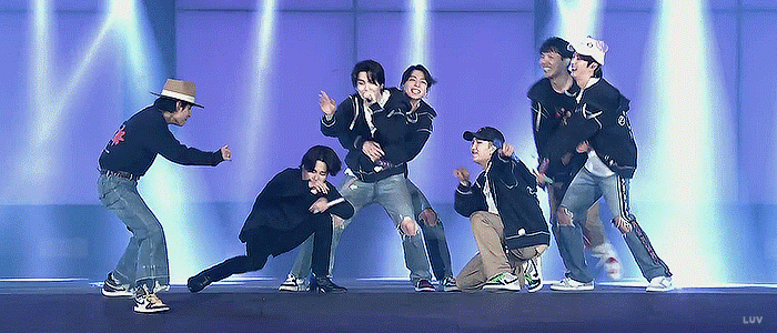 [잡담] 방탄 개웃겨 분리불안 뷔, 외향성 극으로 끌어올린 정국 | 인스티즈