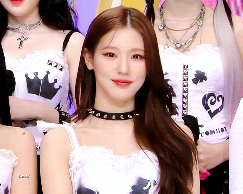 [잡담] 조미연 어제 인가에서 너무 예뻐서 박박울엇어 | 인스티즈