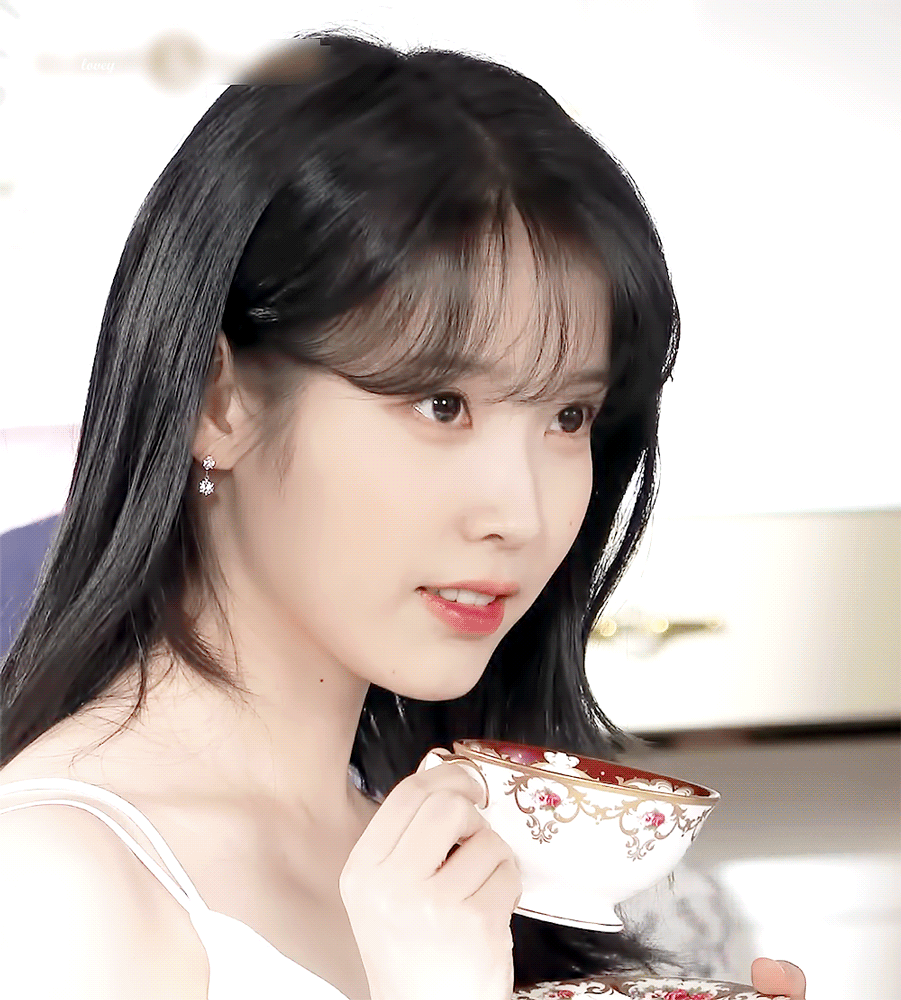 [잡담] 요즘 아이유 리즈 같지않아?? | 인스티즈