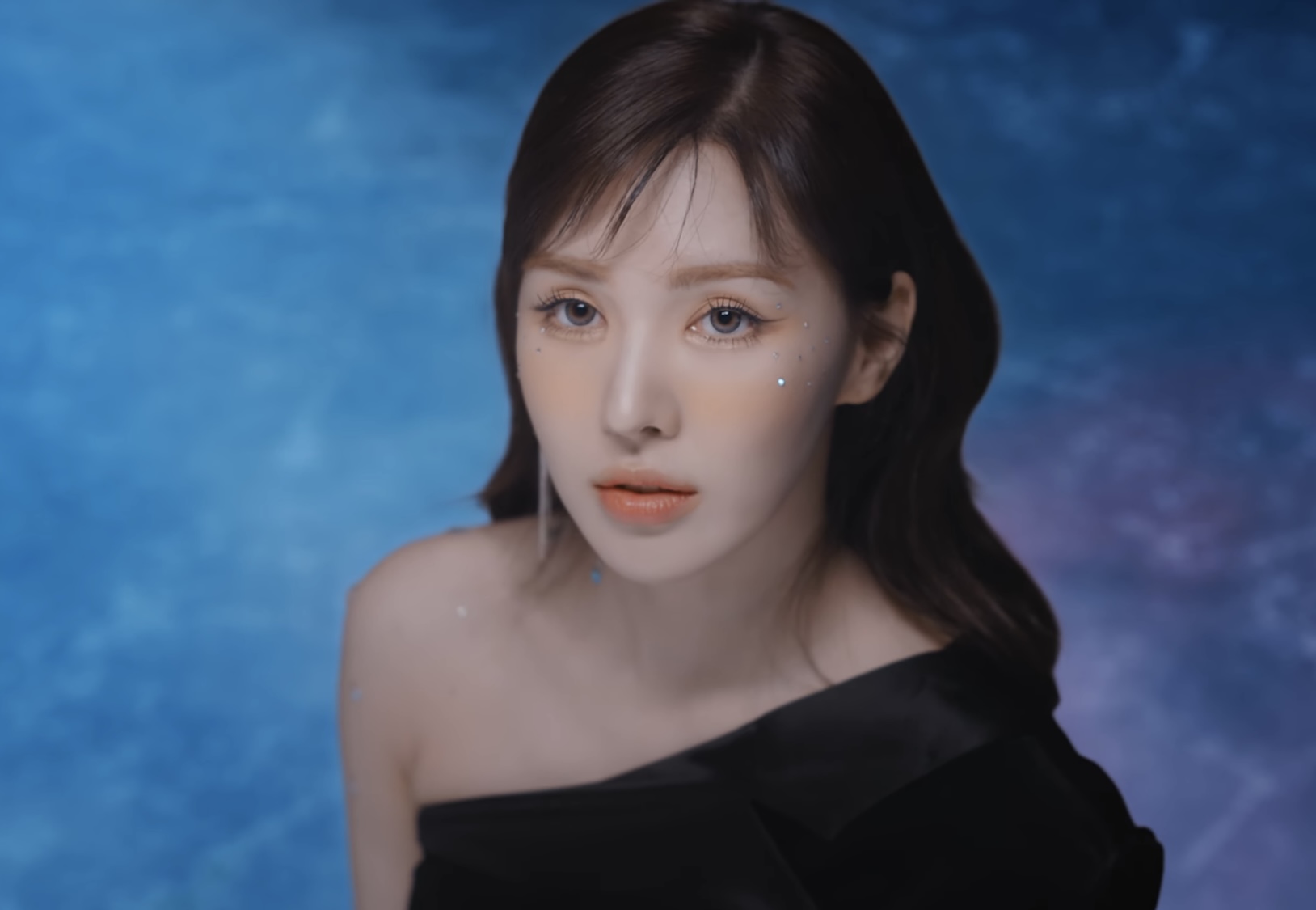 [잡담] 웬디 이장면에서 되게 다른사람처럼 나옴 | 인스티즈