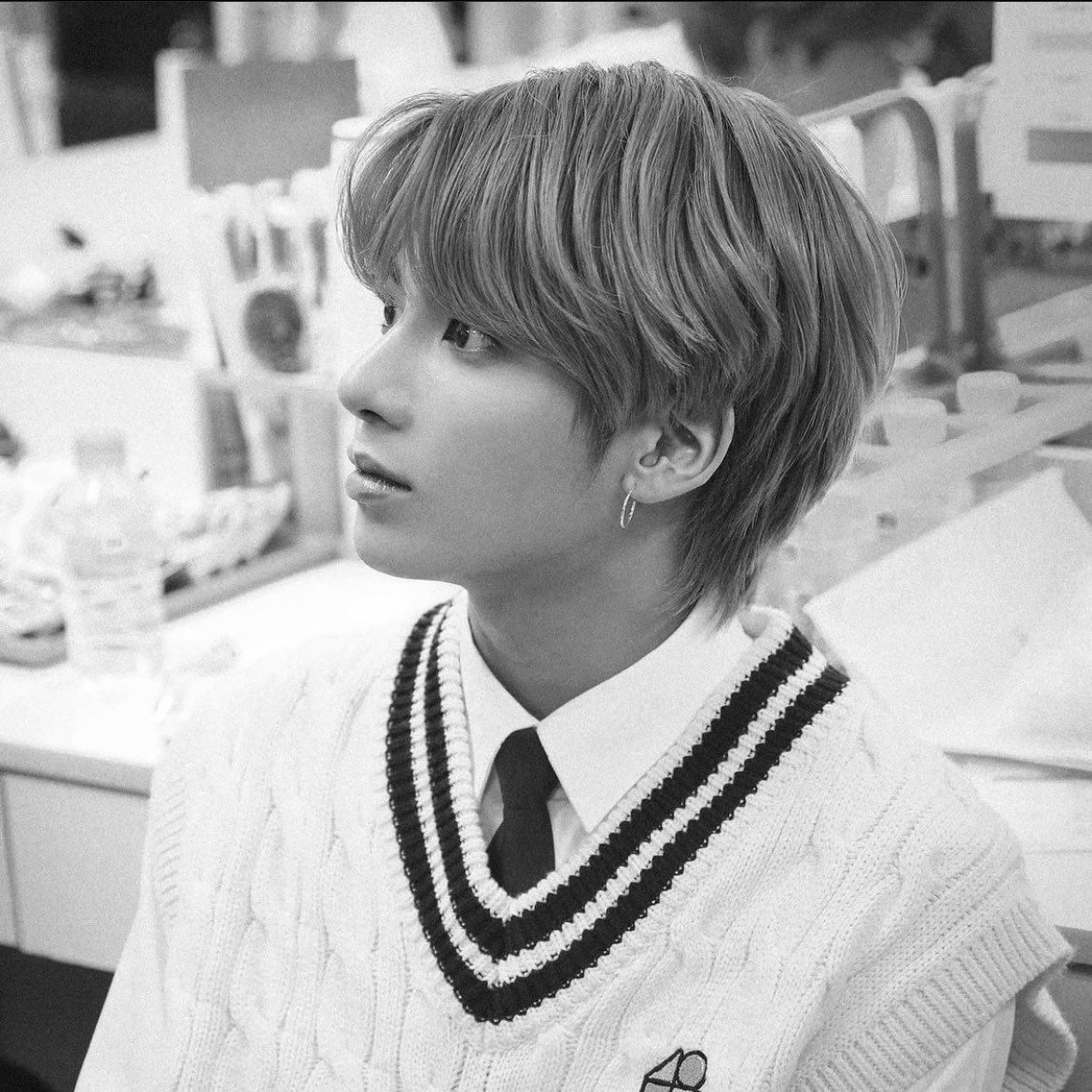 [잡담] 이거 누군지 알려줄 수 있어?? | 인스티즈