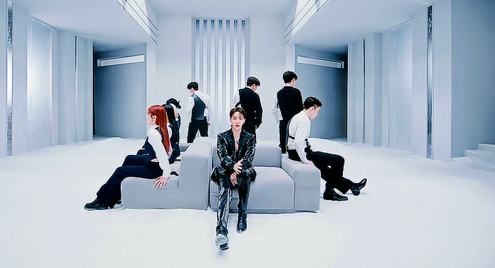 [잡담] 이기광 눈빛 뭔데 | 인스티즈