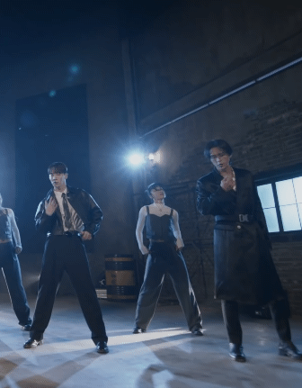 [잡담] 와 이기광 발쓰는 것 좀 봐 | 인스티즈