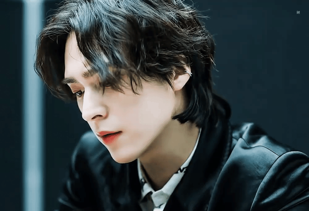 [잡담] 친구가 손동운 이번에 잘생긴 저승사자 같다고 해서 | 인스티즈