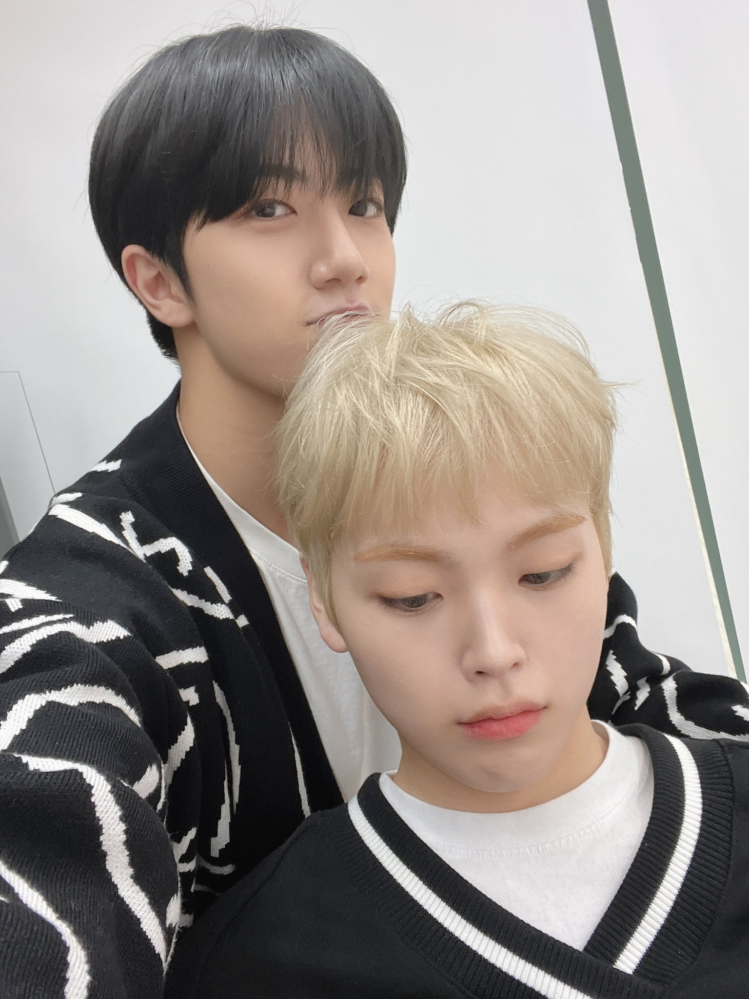 [잡담] 아 송형준 개귀여워 | 인스티즈